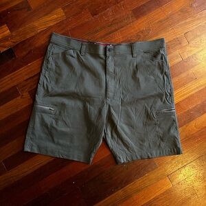 Wrangler Men's Dark Gray Cargo Shorts Size 44